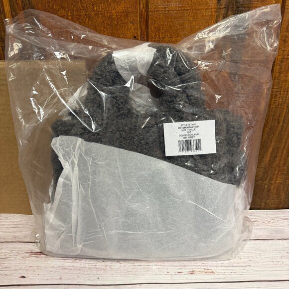 Marc Jacobs The Teddy Small Crossbody Tote - Grey - Picture 7 of 10